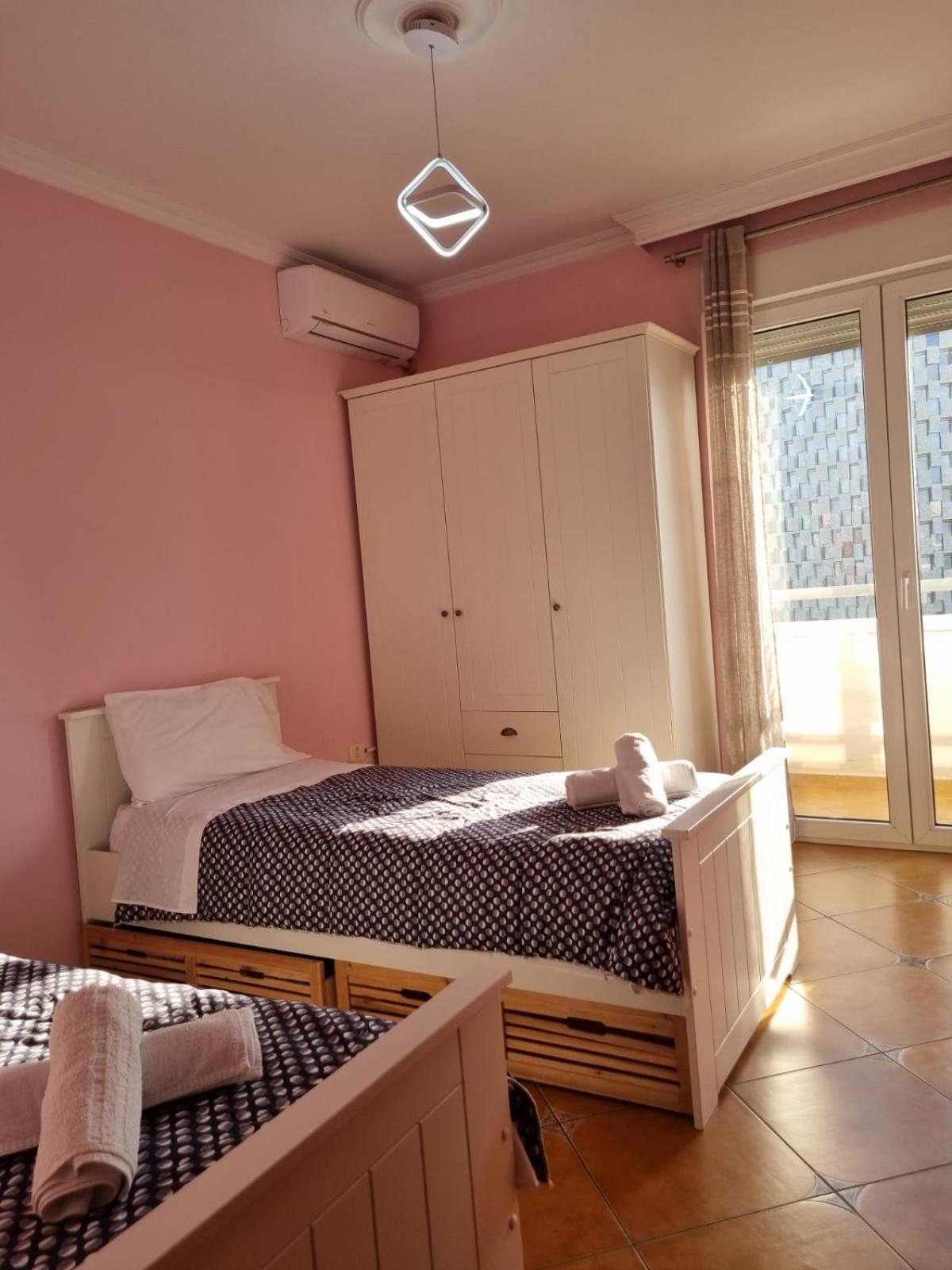 Sandra'S Apartment In Tirana Center Εξωτερικό φωτογραφία